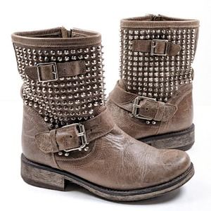 Steve Madden Monicaa Taupe Leather Studded Moto Boots Size 6